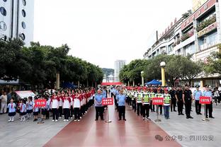 史蒂夫-布鲁斯：马奎尔被骂得太惨，今夏差点就要打电话招揽他了